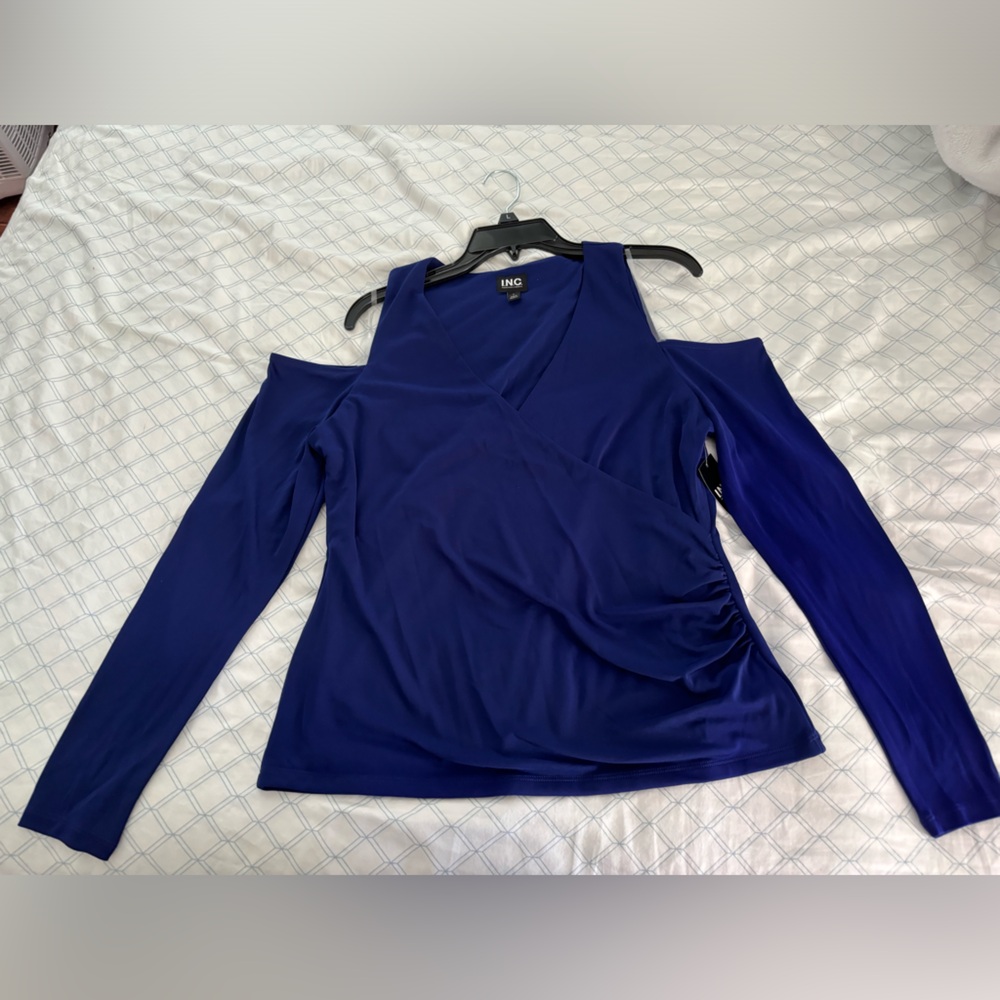 I.N.C - Dark blue long sleeve fitted top with shoulder cut outs